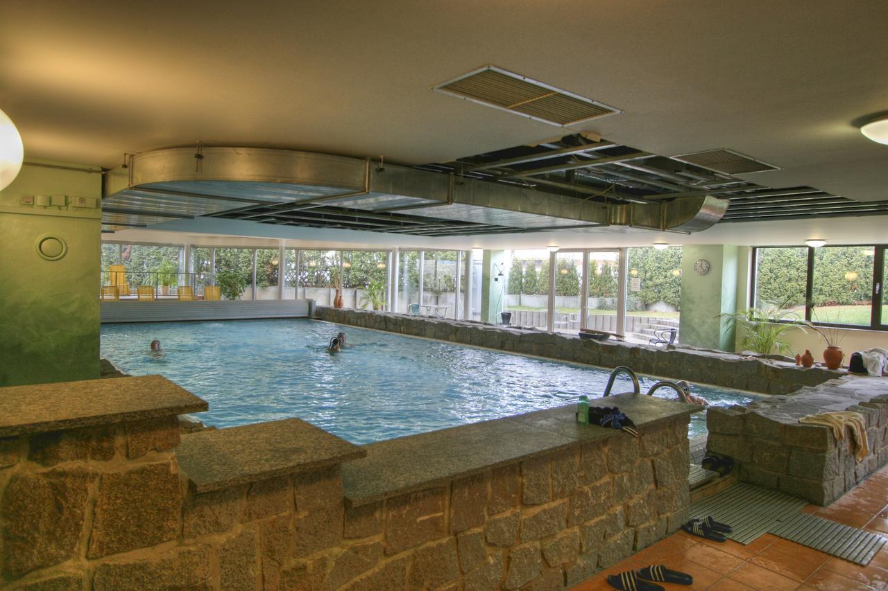 Sport- Und Tagungshotel Kenzingen Exterior photo