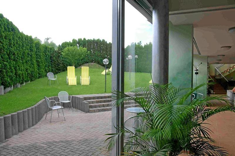 Sport- Und Tagungshotel Kenzingen Exterior photo