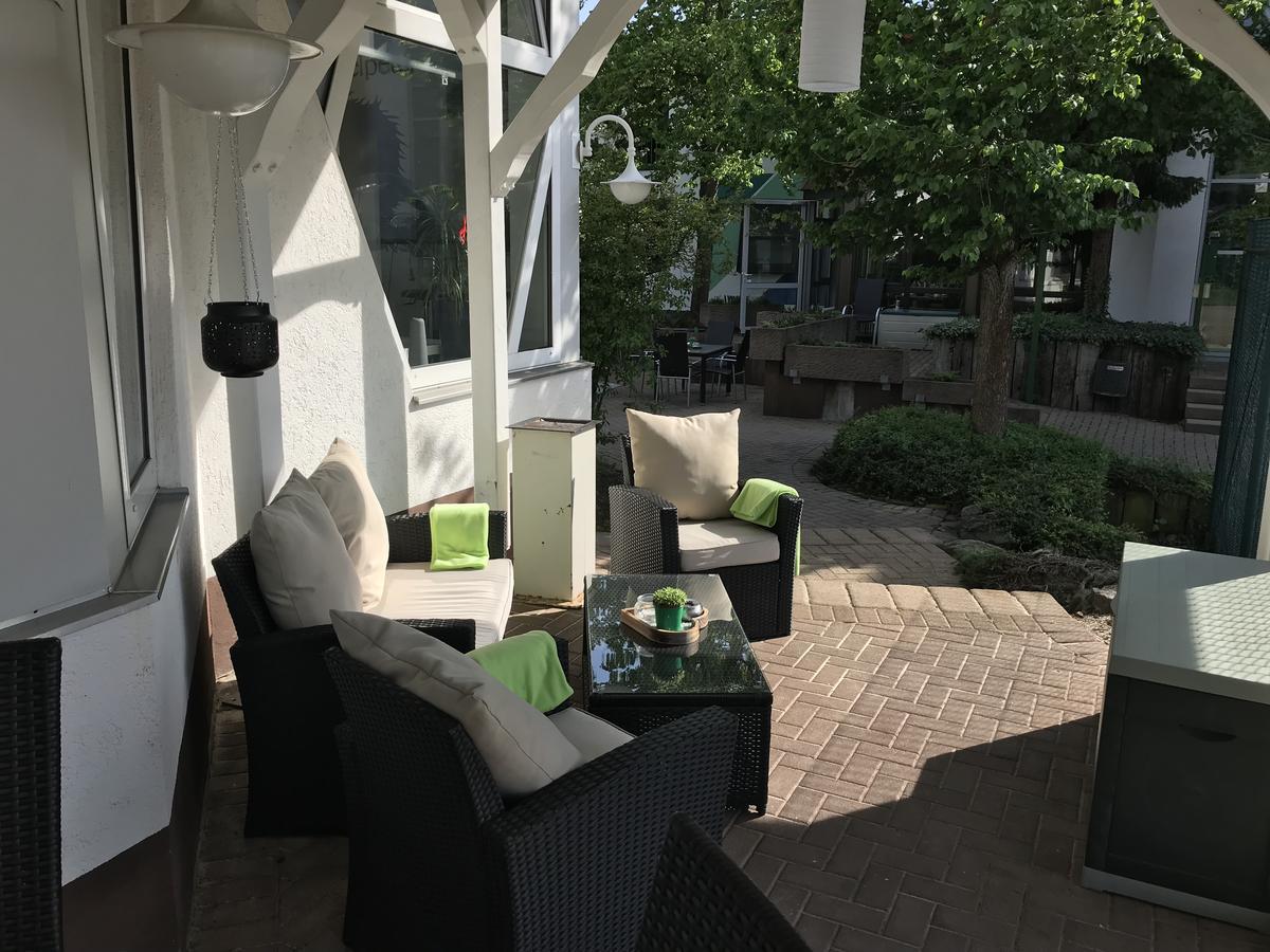 Sport- Und Tagungshotel Kenzingen Exterior photo