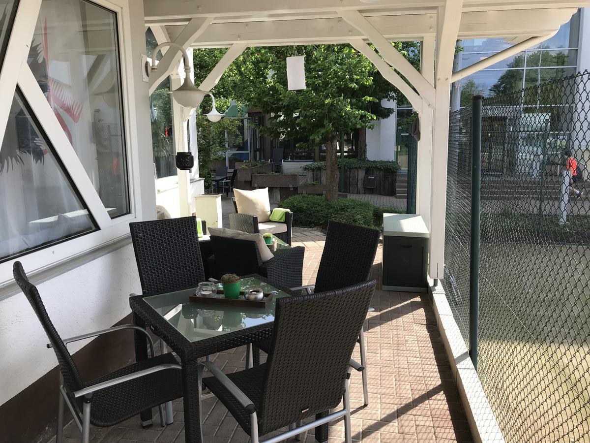 Sport- Und Tagungshotel Kenzingen Exterior photo